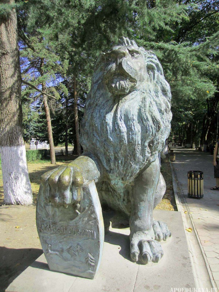 скульптура льва в нахабино фото
