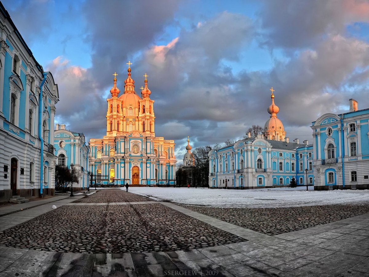 смольный собор в санкт петербурге фото