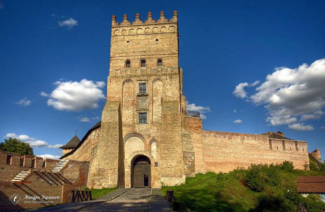 замок любарта (луцкий замок) фото