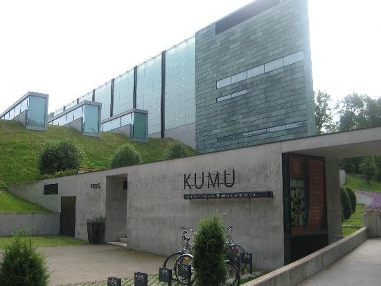 художественный музей kumu таллин фото