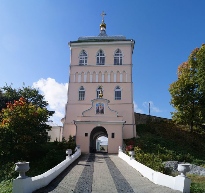 дерманский свято-троицкий монастырь фото