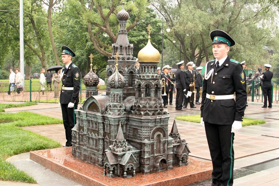 парк победы уфа памятник пограничникам фото