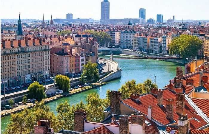 лион город во франции фото