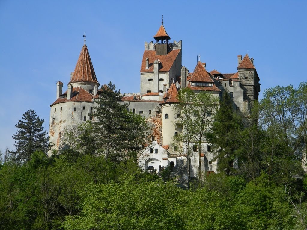 замок дракулы в румынии фото
