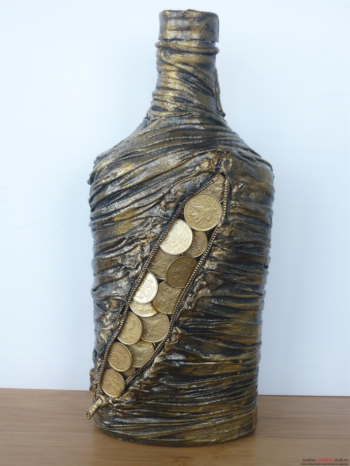 Декор бутылки шпаклевкой своими руками