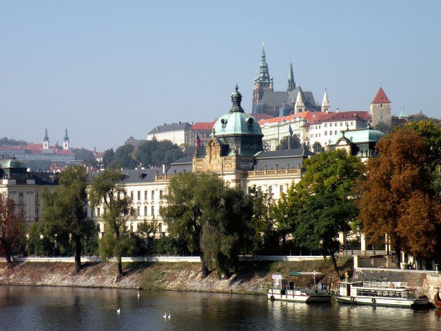 влтава осень прага фото