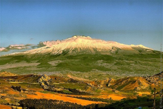 щитообразный вулкан фото