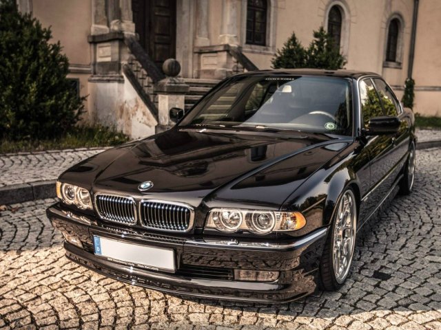 bmw e38 фото