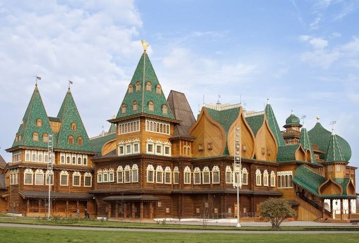 дворец царя алексея михайловича в коломенском фото