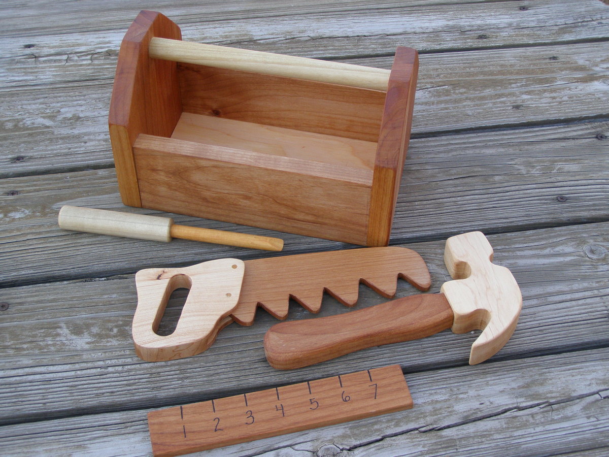 инструменты из дерева