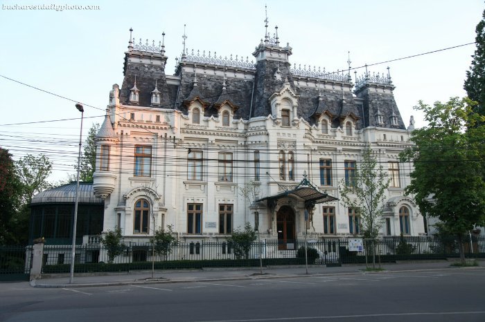 дворец крецулеску бухарест румыния фото