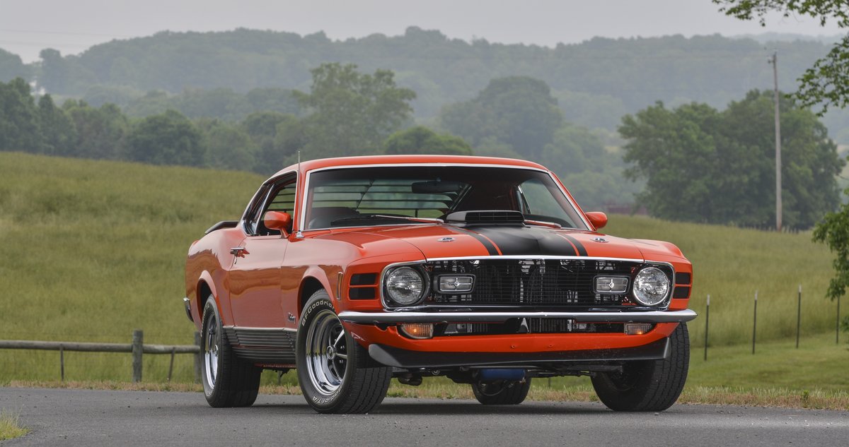 ford mustang фото