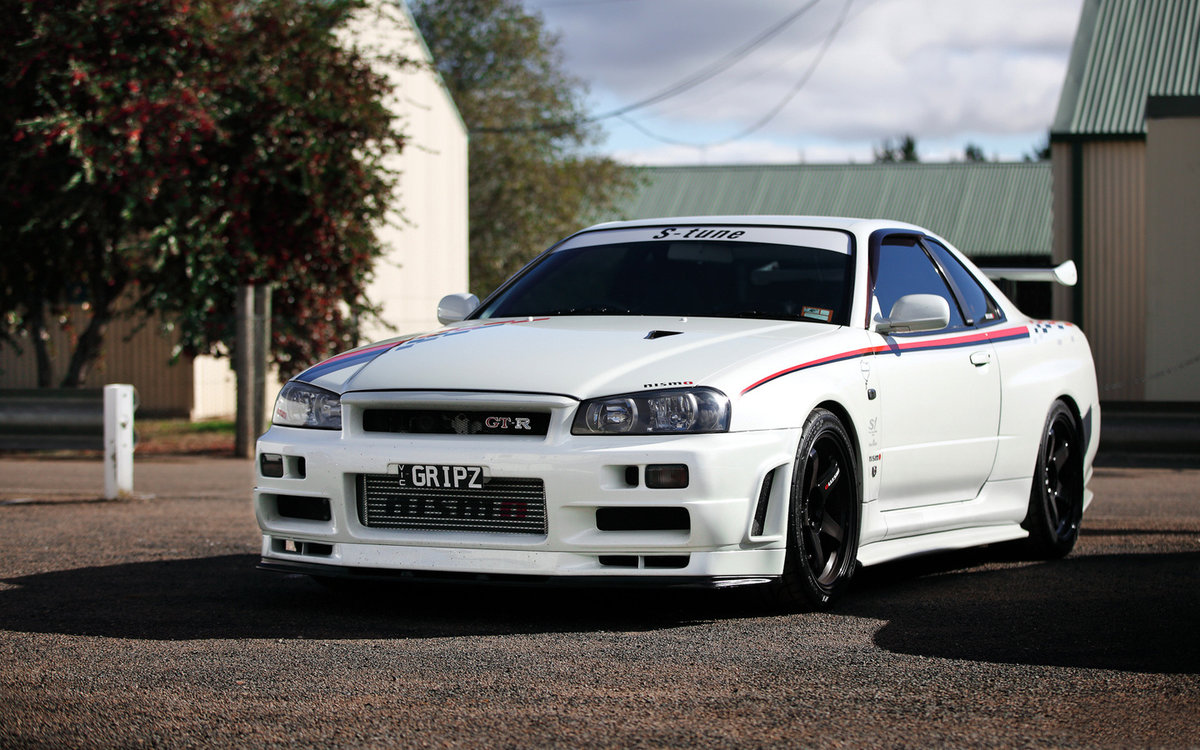nissan skyline фото