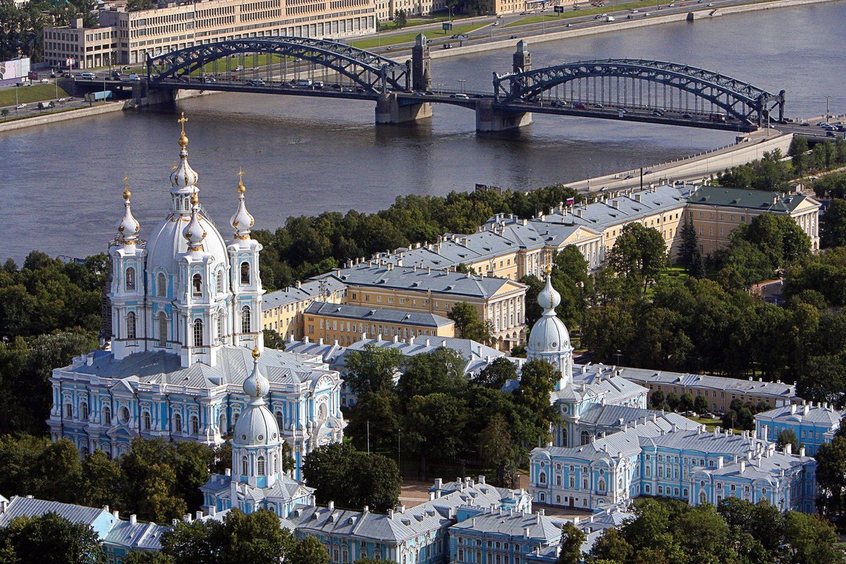 смольный собор в санкт петербурге фото