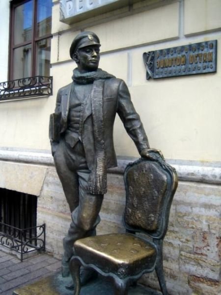 памятник остапу бендеру в санкт петербурге фото