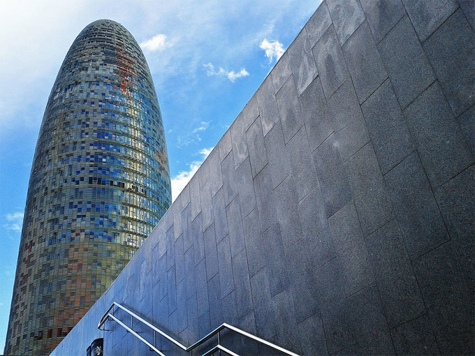 башня torre agbar фото