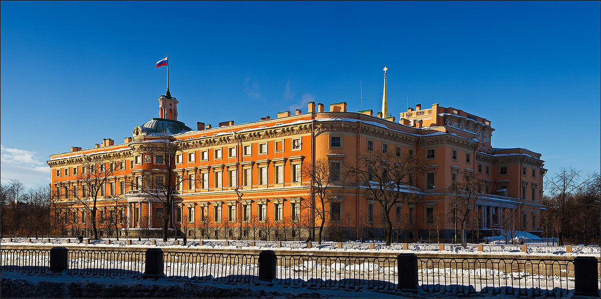 михайловский замок в санкт петербурге фото