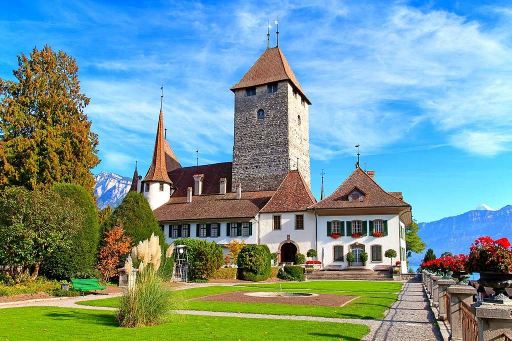 замок шпиц швейцария фото