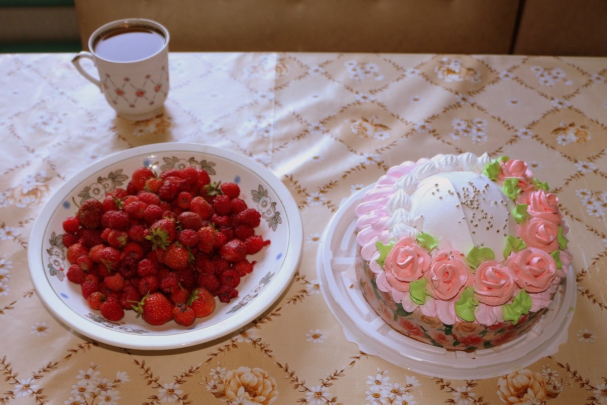 торт с клубникой фото