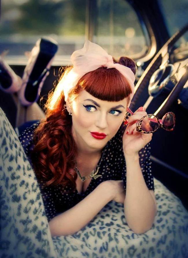 Vintage pin up girls hair