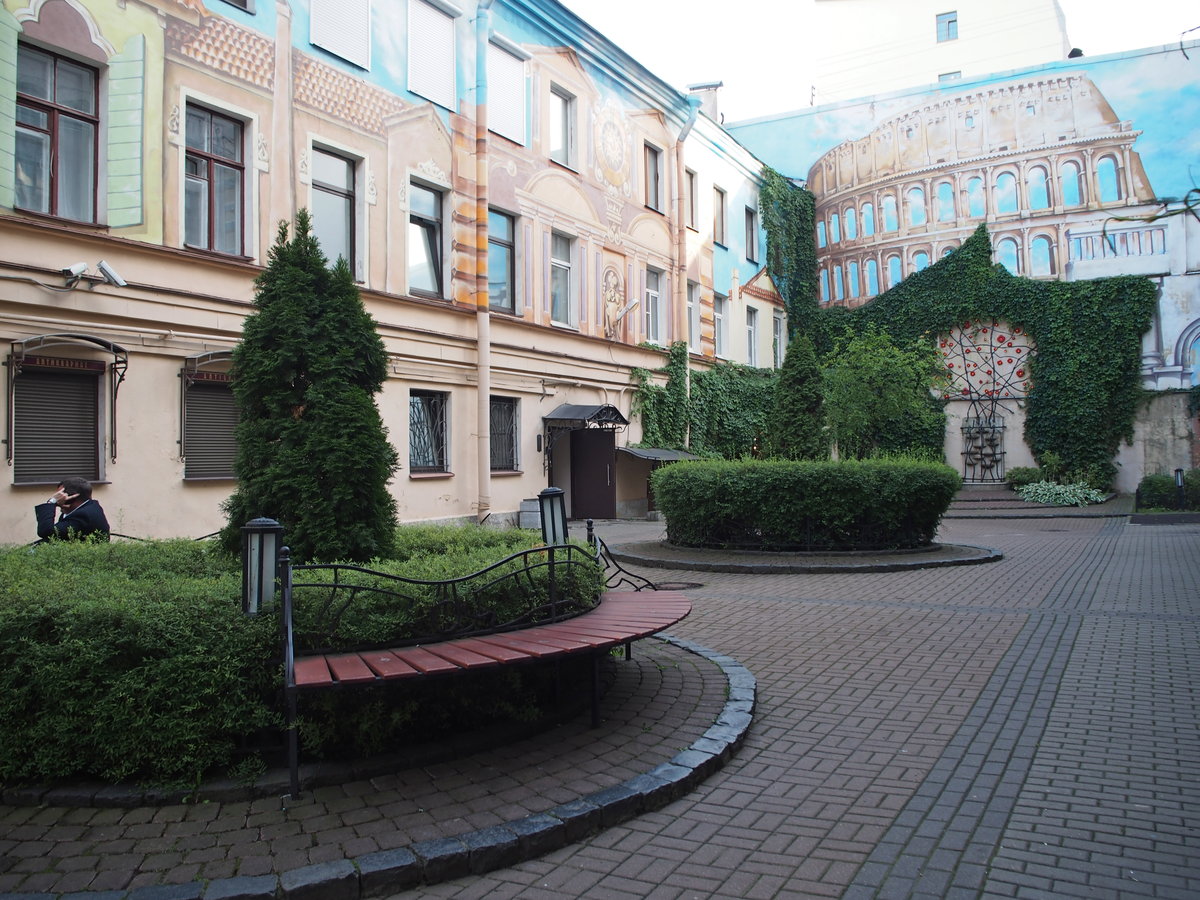 итальянский дворик санкт петербург фото