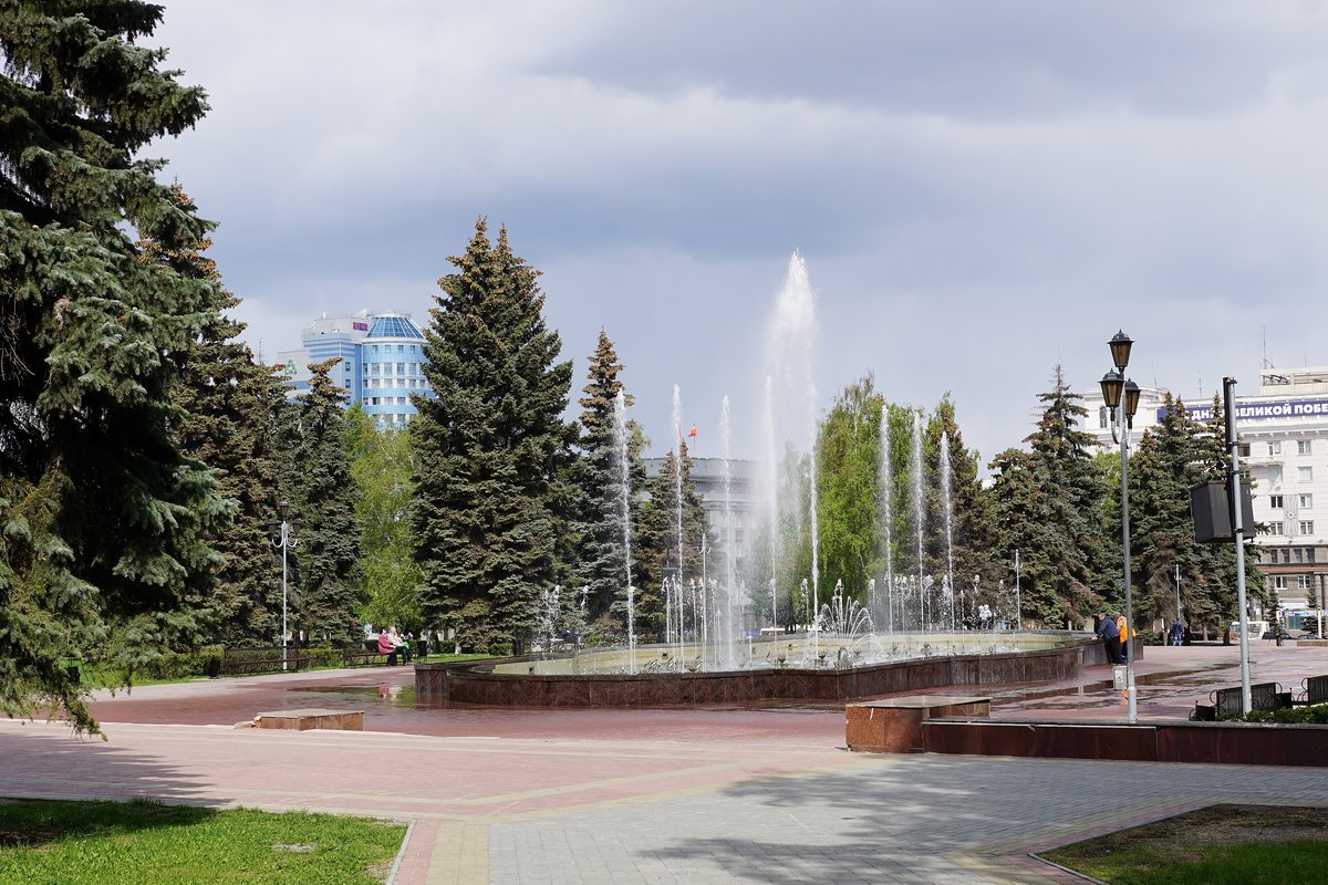 фонтан на площади революции в челябинске фото