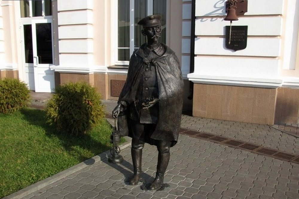 могилев памятник станционному смотрителю фото