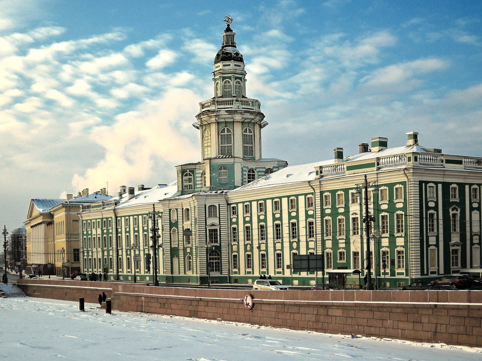 здание кунсткамеры в санкт петербурге фото