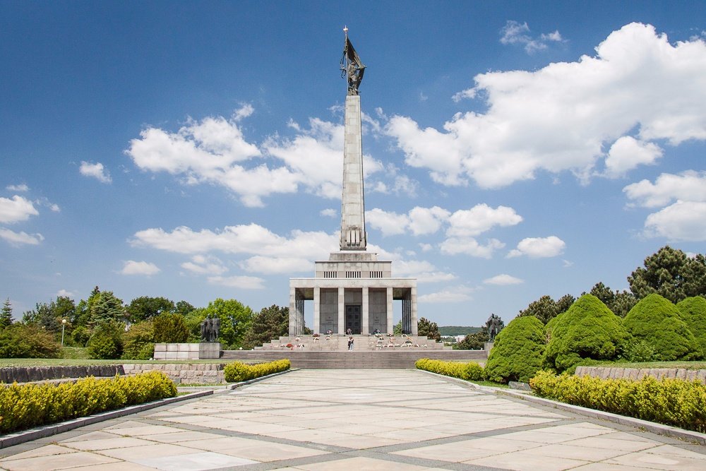 мемориал славин братислава фото