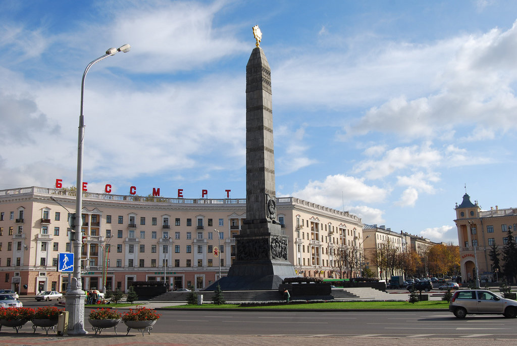 площадь победы в минске фото