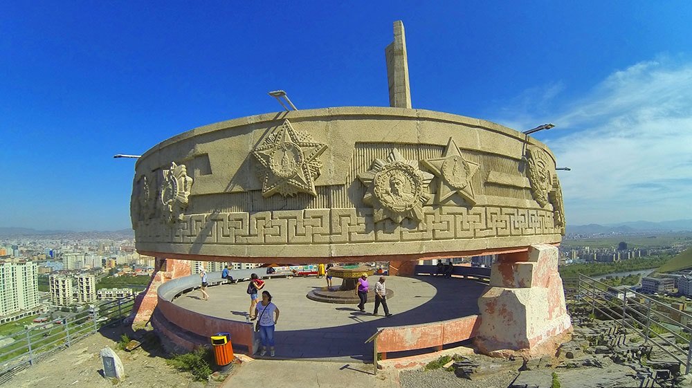 мемориальный комплекс зайсан фото