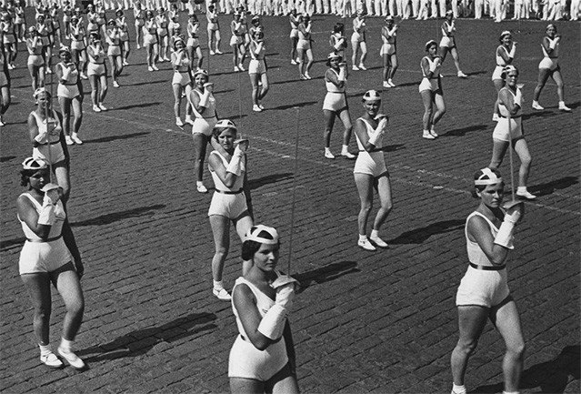 парад физкультурников в москве в 1938 фото