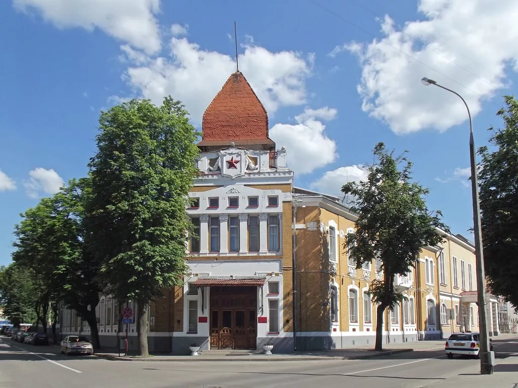 дворец валицкого гродно фото