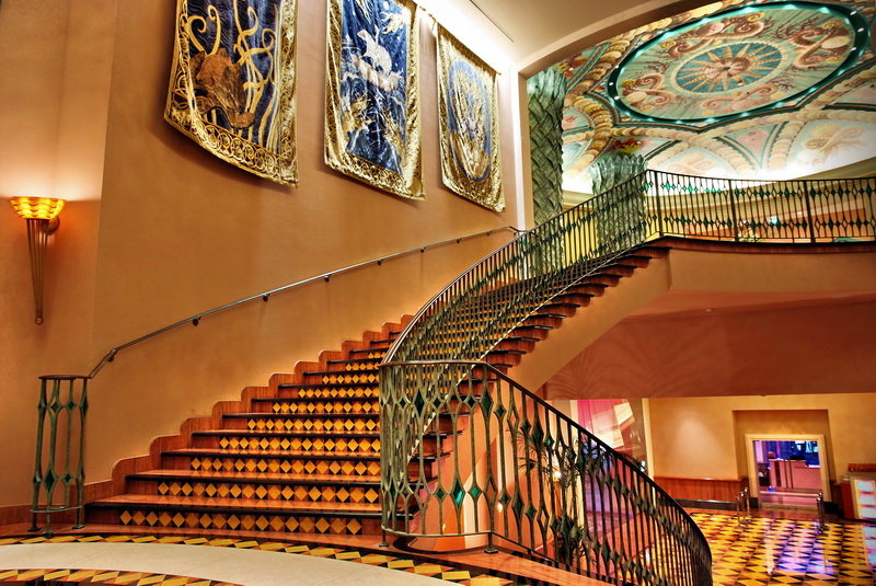 Grand Staircase фото