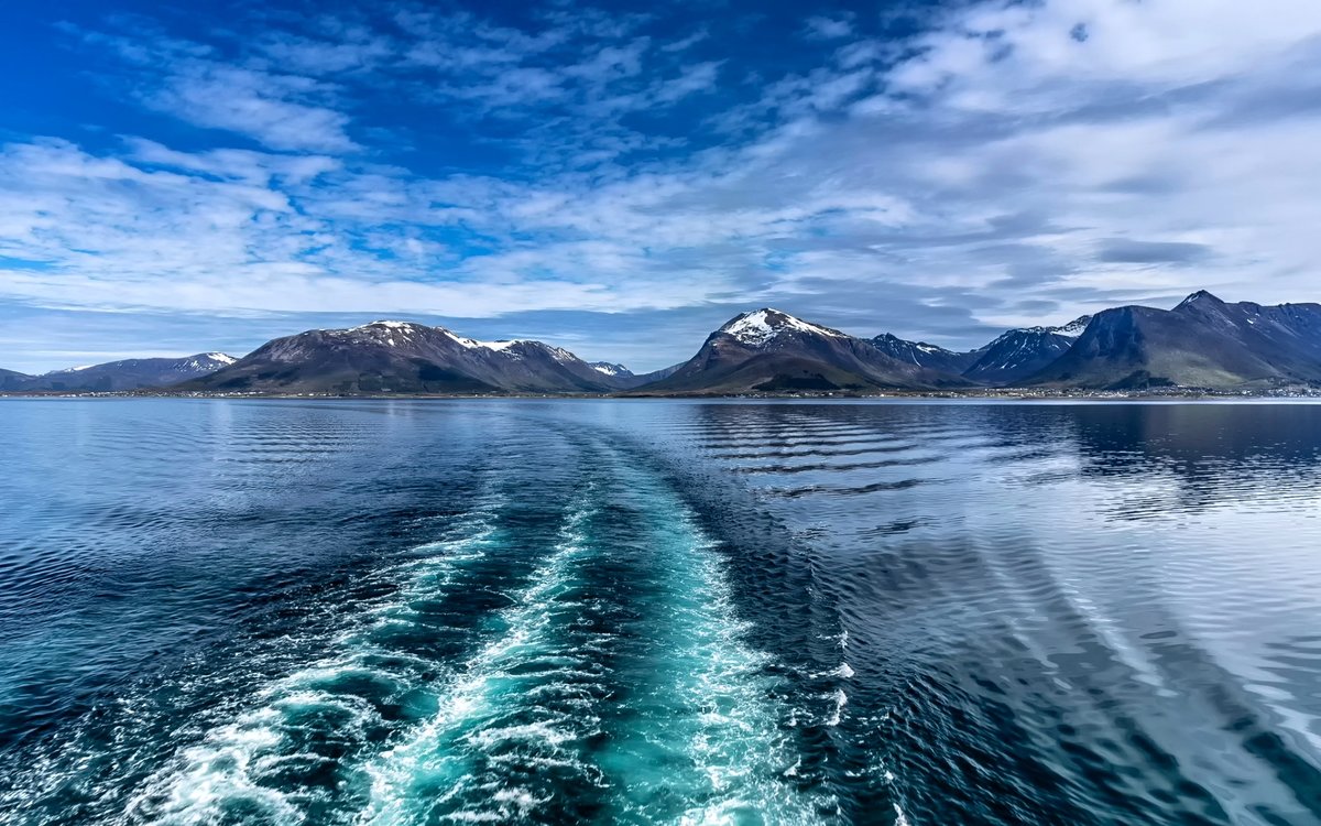 море горы фото