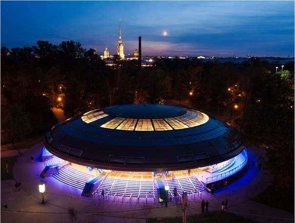 горьковская станция метро санкт петербург фото
