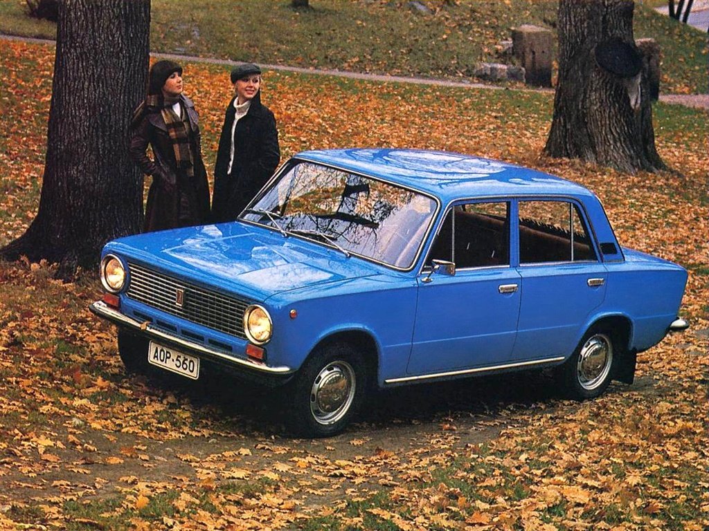 Голубая машина жигули