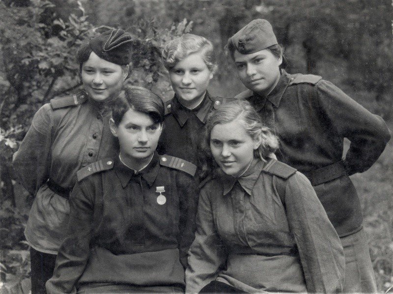 женщины на войне фото