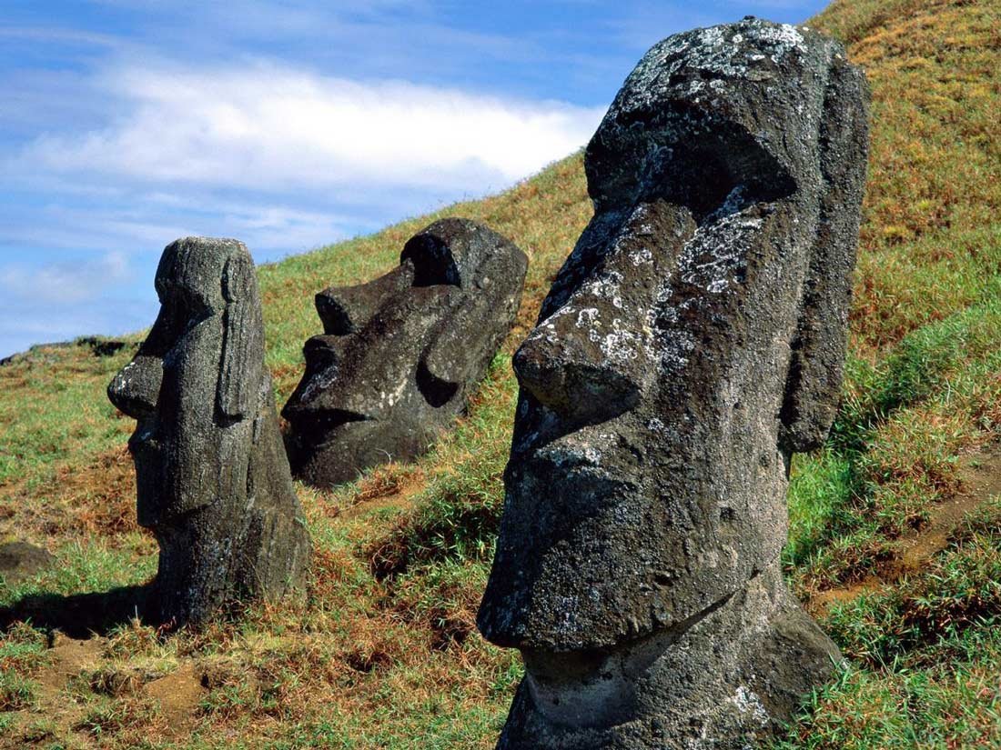 каменные истуканы острова пасхи фото
