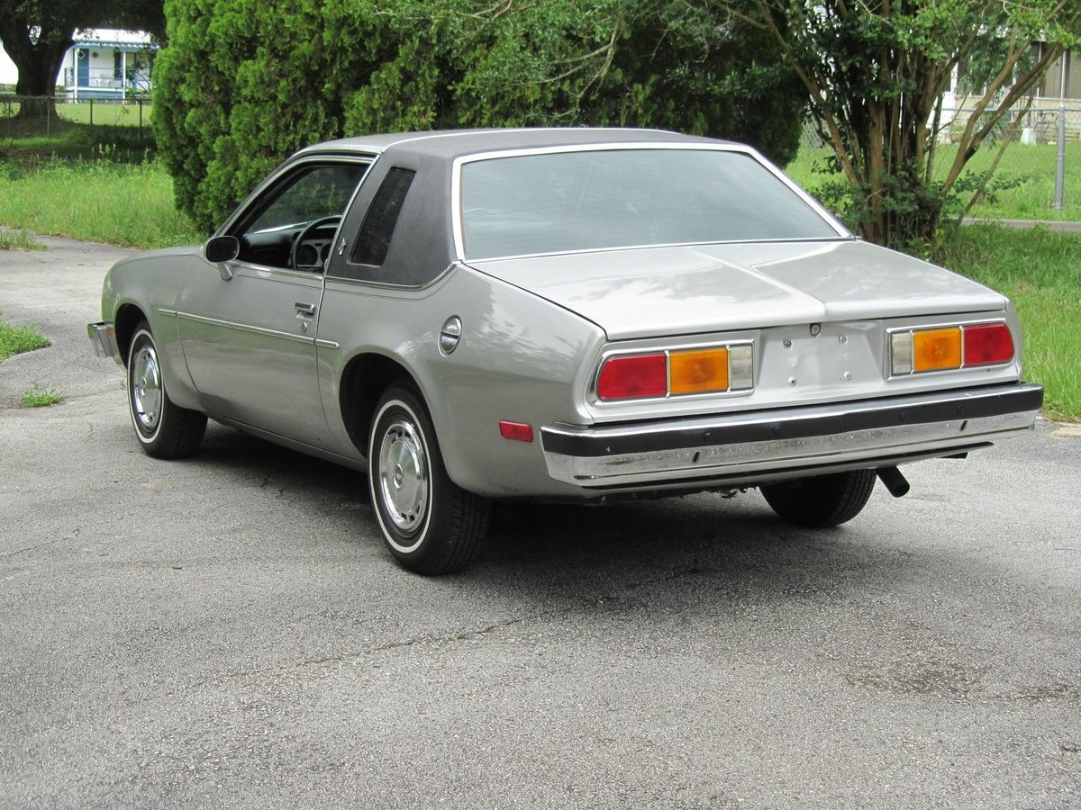 chevrolet monza фото