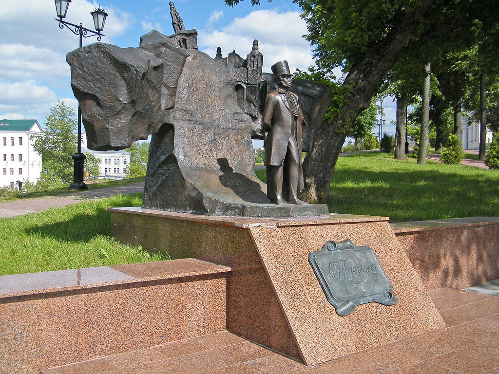 памятник пушкину в витебске фото