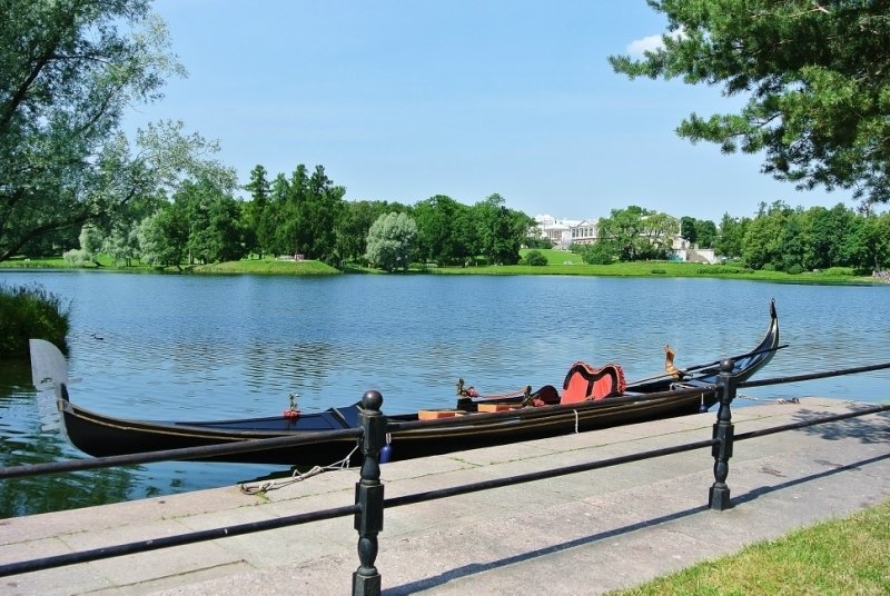 катание на лодках в екатерининском парке царское село фото