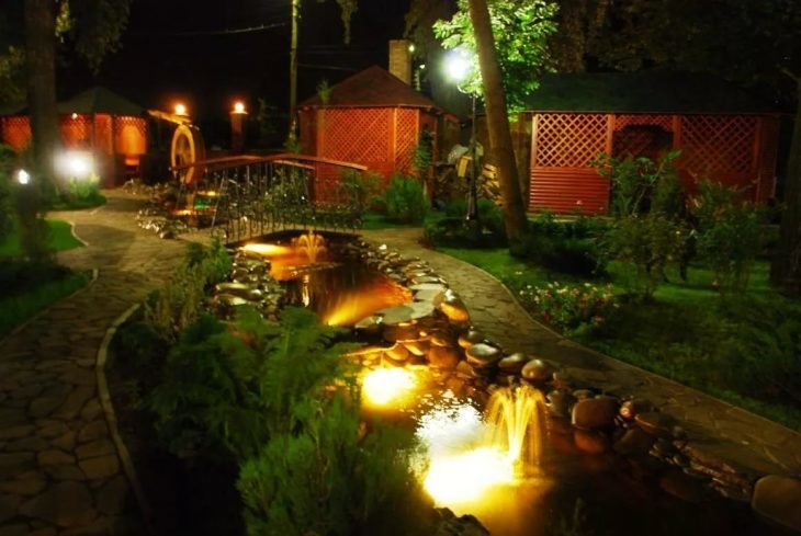 освещение загородного участка фото