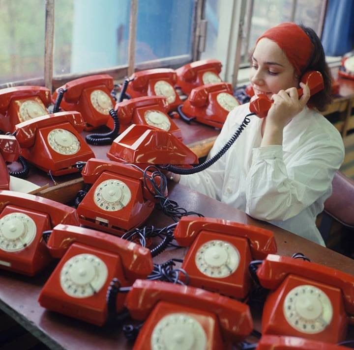 в цехе телефонных аппаратов рижского завода вэф 1977 фото