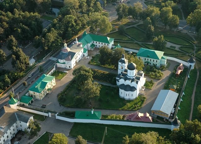 спасо елеазаров монастырь фото