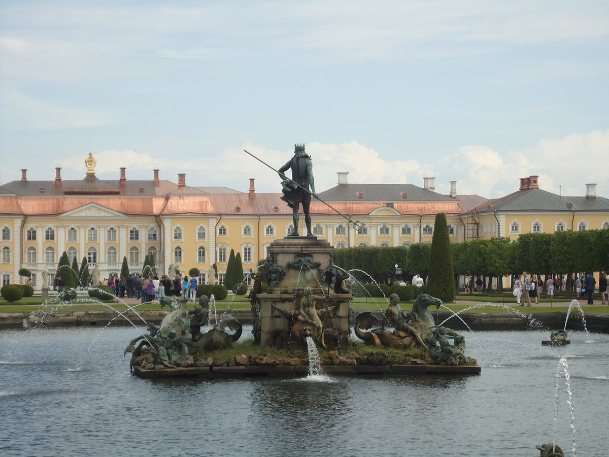 фонтан нептун в петергофе фото