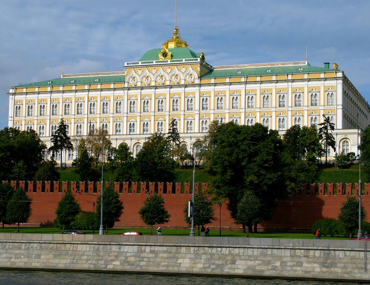большой кремлёвский дворец московский кремль фото