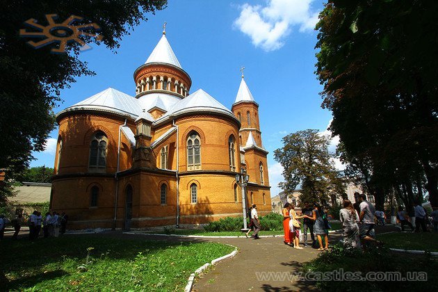 армянская церковь (черновцы) фото
