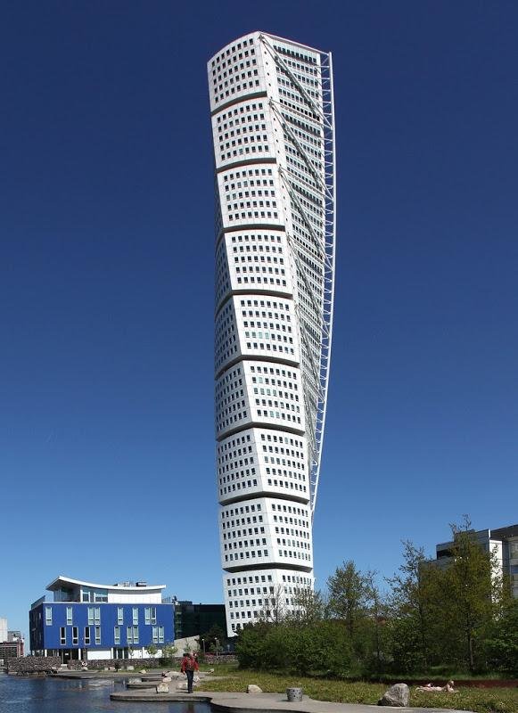 turning torso сантьяго калатрава фото