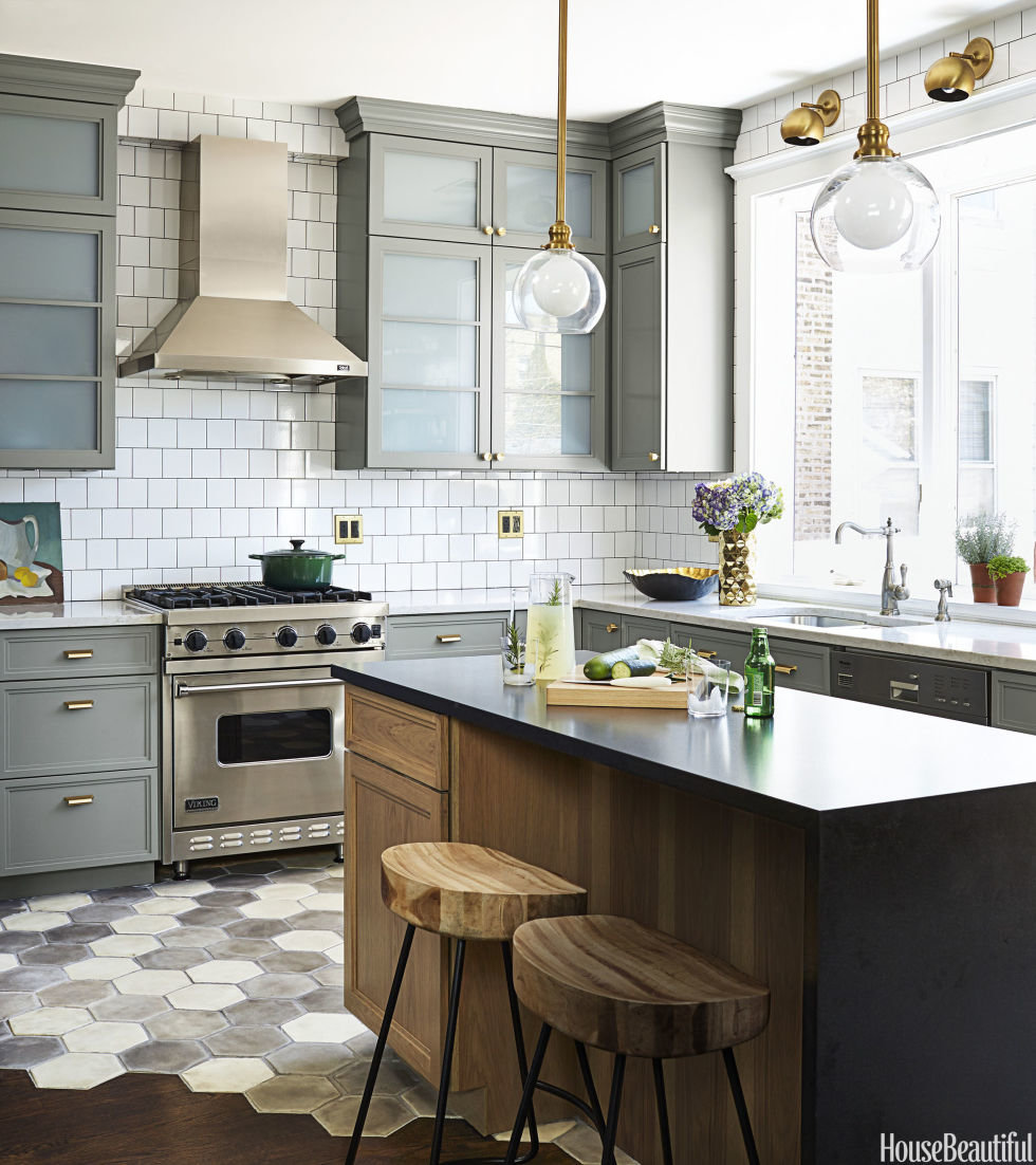 Как оформить красивую кухню в квартире, какой стиль лучше всего подойдет? Посмотрите у нас 130 фото современных интерьеров кухни в разном стиле и цвете.
